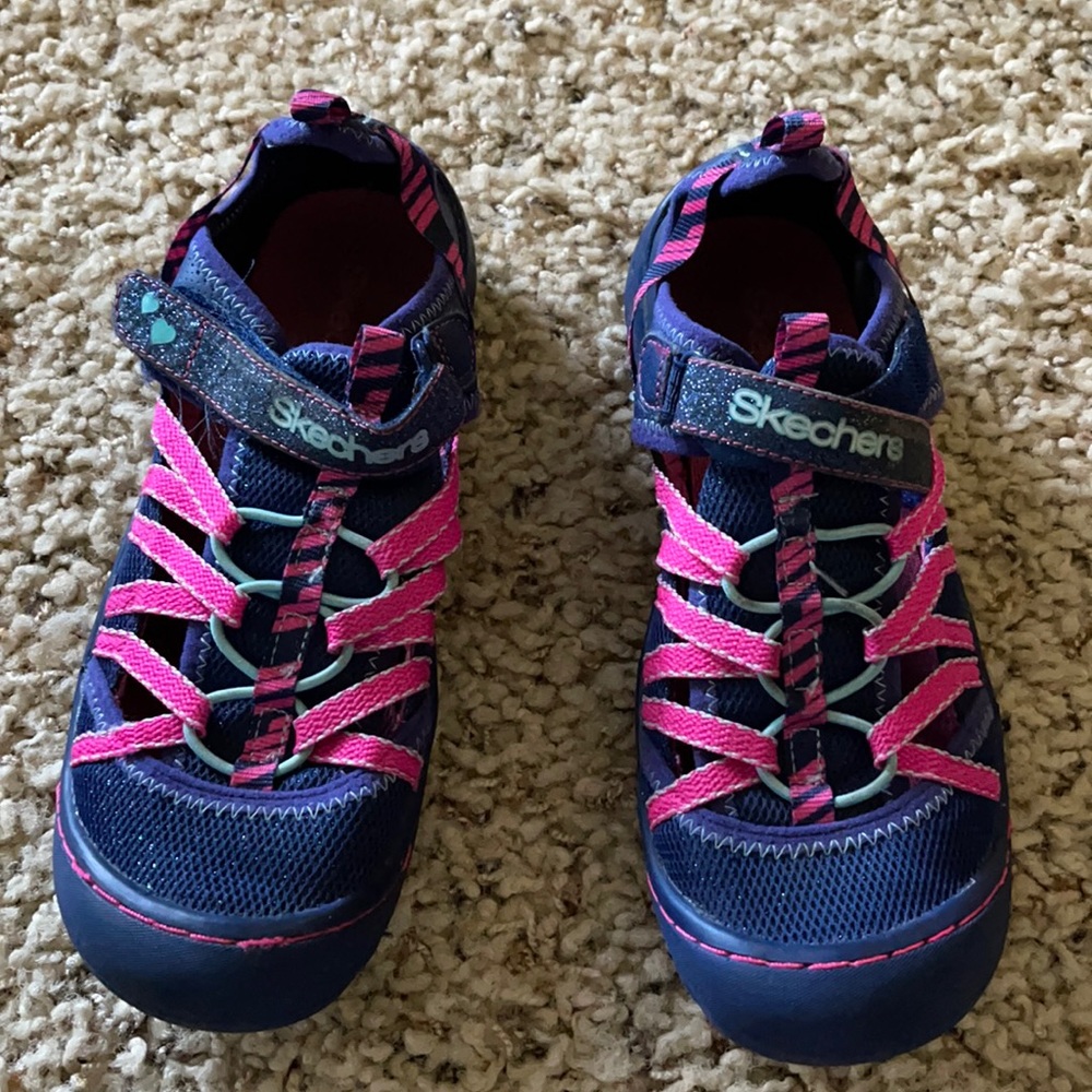Skechers sandals size 4.